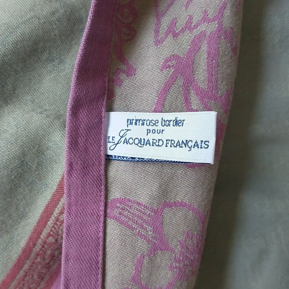 Le Jacquard Francais this tablecloth